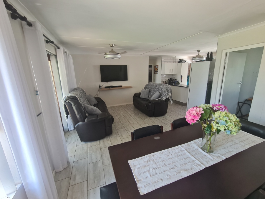 2 Bedroom Property for Sale in Paradise Beach Eastern Cape